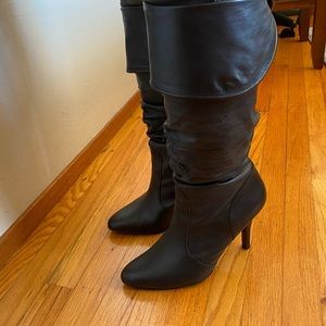Classy black winter boots
